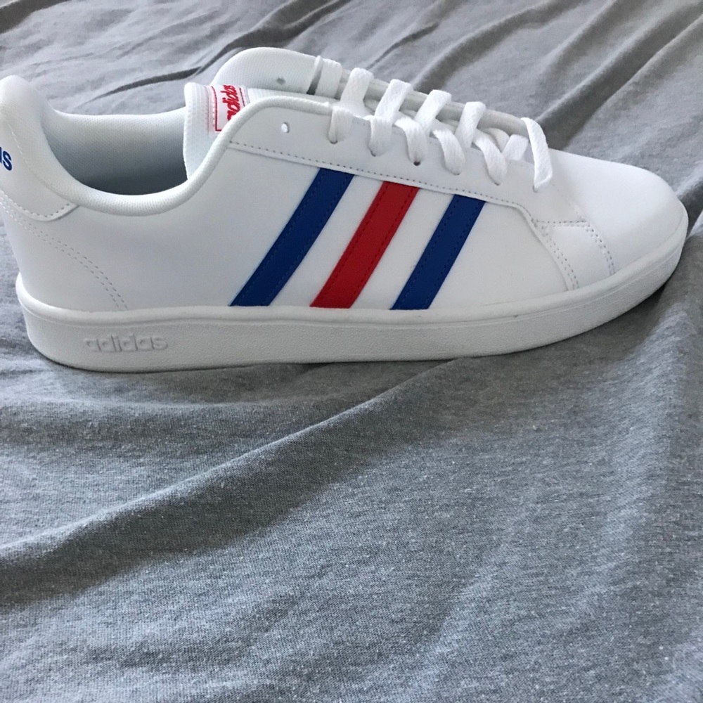 Adidas tennis shoes